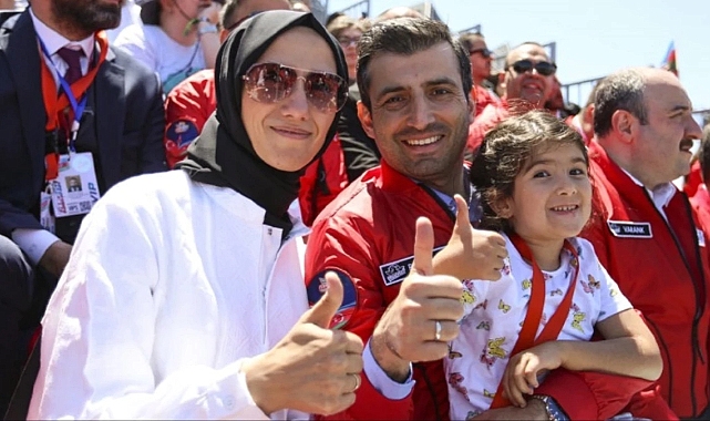 Sümeyye ve Selçuk Bayraktar'ın mutlu günü! Bebekleri doğdu