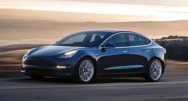 Tesla, ABD'deki yaklaşık 200 bin aracını geri çağırıyor