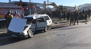 Zonguldak'ta iki otomobilin çarpıştığı kazada 1 kişi öldü, 4 kişi yaralandı