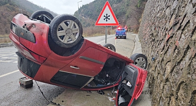 Zonguldak'ta otomobil takla attı: 3 yaralı