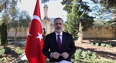 Bakan Fidan, Malta'da Türk Şehitliği'ni ziyaret etti