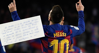 Messi'nin ilk imza attığı peçete 24 sene sonra açık artırmada!
