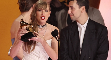 Taylor Swift 66. Grammy Ödülleri'ne damgasını vurdu!
