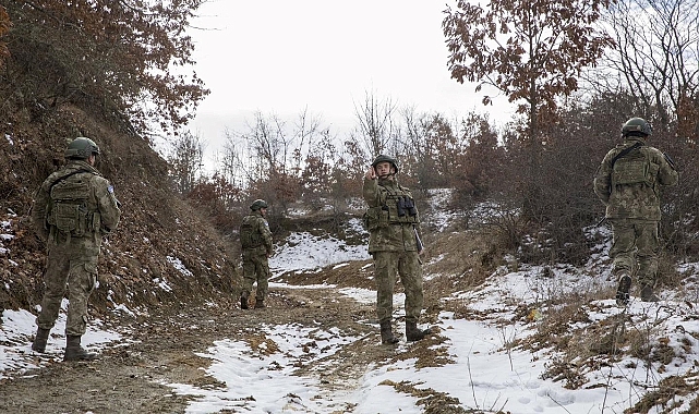 Türk askeri, Kosova-Sırbistan sınır bölgesinde devriye faaliyetini sürdürüyor