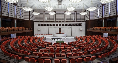 Kulislere yansıdı! Bomba iddia: Kadınlar 65 yaşında, erkekler ise 67 yaşında emekli olacak!