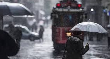 İstanbullular dikkat! Yağış uyarısı yapıldı!