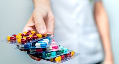 Çocuklarda bilinçsiz antibiyotik kullanımı diş sağlığını tehdit ediyor!
