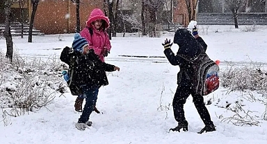 Üç ilde kar yağışı nedeniyle eğitime bir gün ara verildi