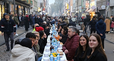 Köln Keup Caddesi'nde 3 bin kişilik iftar