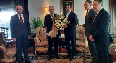 Ekrem İmamoğlu, Mansur Yavaş ile bir araya geldi