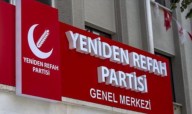 Yeniden Refah Partisi'nden flaş karar