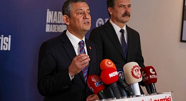 Özgür Özel, Erkan Baş'ı ziyaret etti